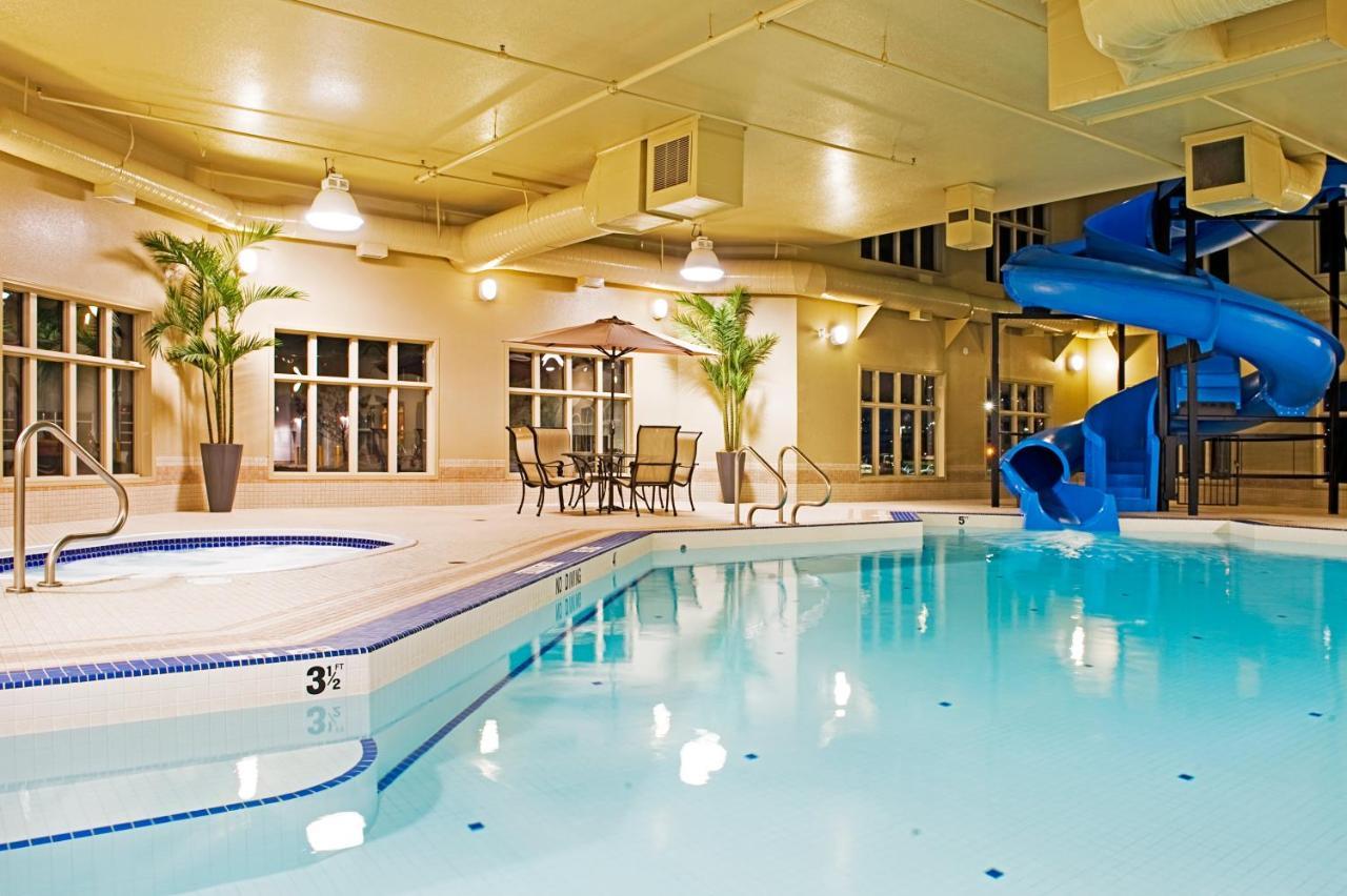 Holiday Inn Express Grande Prairie By Ihg Exterior photo