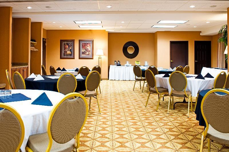 Holiday Inn Express Grande Prairie By Ihg Exterior photo